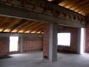 Vanzare casa tip duplex la rosu