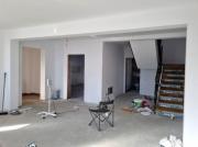 Casa-vila cu 4 camere in zona Ploiestiori