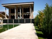 Vanzare vila la rosu cu piscina, destinatie business in Paulesti