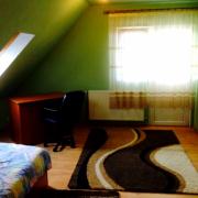 Casa-vila de inchiriat in zona Bucov-Mica Roma